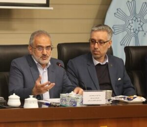 حسینی: اساتید می‌توانند نقشه‌های دشمنان را خنثی کنند