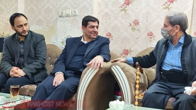 دیدار معاون اول رئیس‌جمهور با پدر شهیدان مرشدی