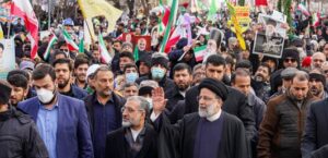حضور رئیس جمهور در راهپیمایی ۲۲ بهمن