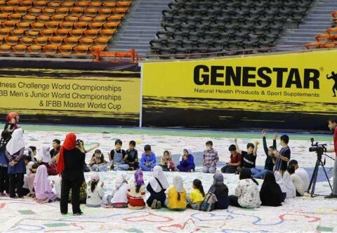 رونمایی از بزرگترین نقاشی جهان با عنوان « صلح» در ورزشگاه دوازده هزار نفری آزادی تهران