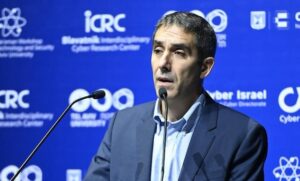 رژیم اسراییل: روی مختل کردن فعالیت‌های سایبری ایران کار می‌کنیم