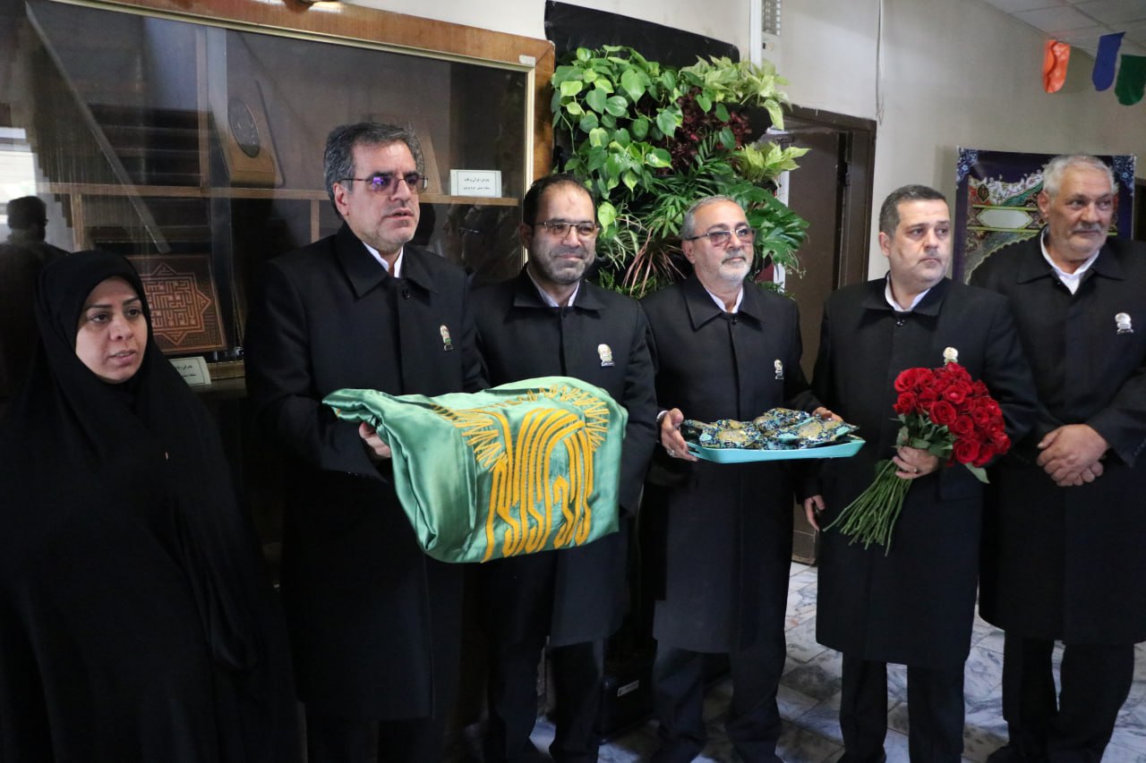 حضورکفشداران کشیک هشتم حرم رضوی در اداره فرهنگ و ارشاد اسلامی(عکس:سیدبهنام حسینی زهرائی)
