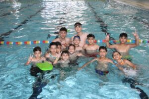 شروع کلاسهای تابستانی آموزش شنا در پردیس شنا مشهد ( استخر بهمن )(عکس : سیدجلیل حسینی زهرائی)