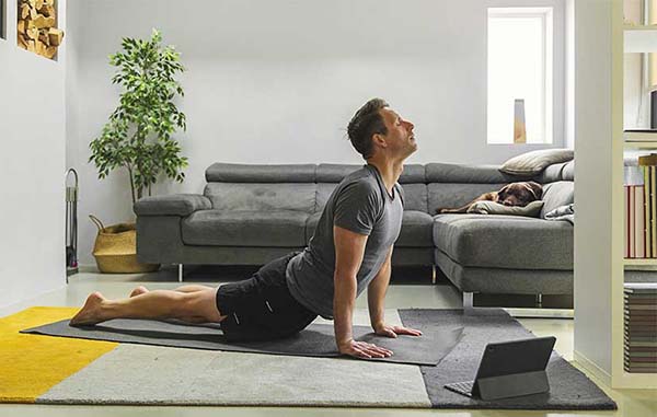 خیلی ساده برای تقویت تمام عضلات بدن در خانه ورزش کنید