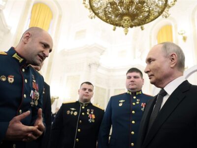 پوتین با شرکت در انتخابات ریاست جمهوری روسیه موافقت کرد