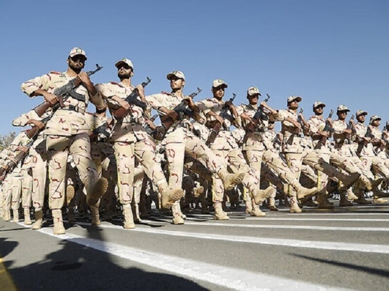 افزایش حقوق سربازان از پایان آذرماه