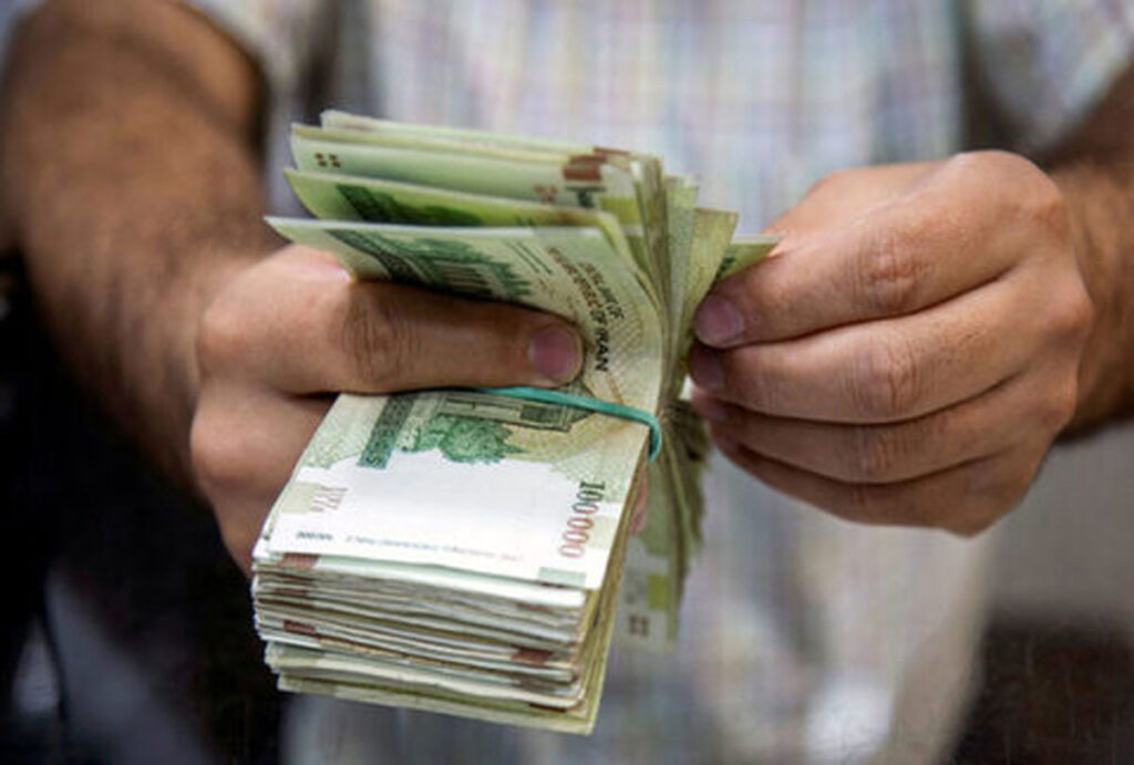 حقوق ۱۴۰۳ کارگران باید۴۰ درصد افزایش یابد