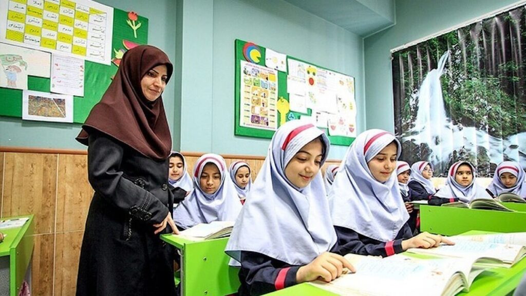 ۷۲ هزار معلم در سال ۱۴۰۳ استخدام می‌شوند