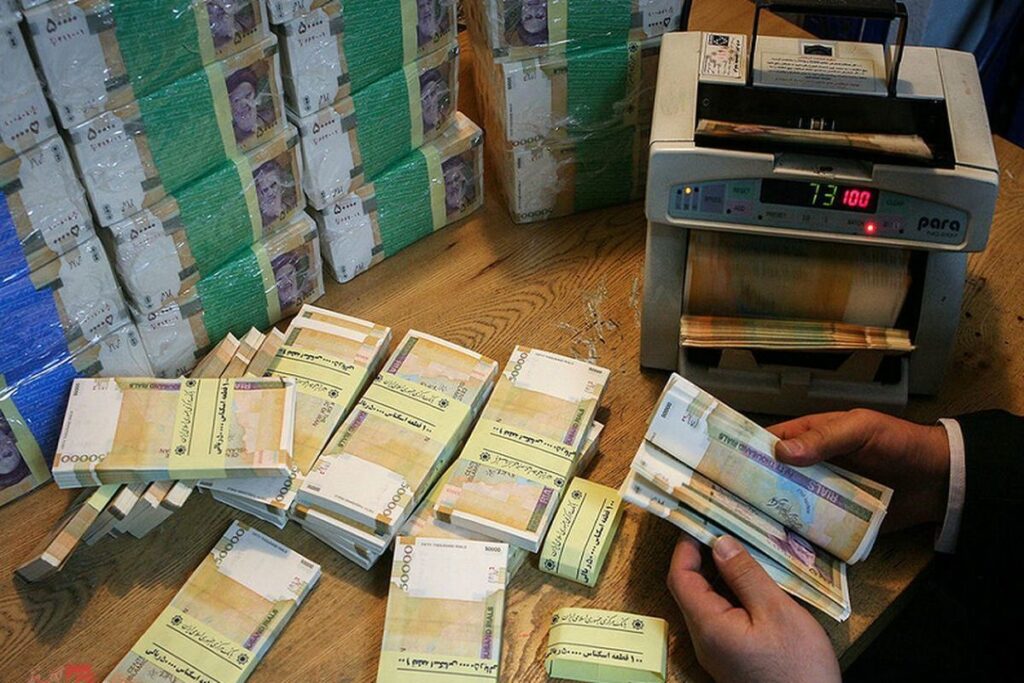 مسئولان باید در شرایط قشر ضعیف جامعه قرار بگیرند