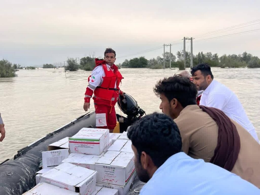 ۱۶ شهرستان و ۱۹۴۷ روستا درگیر سیل هستند