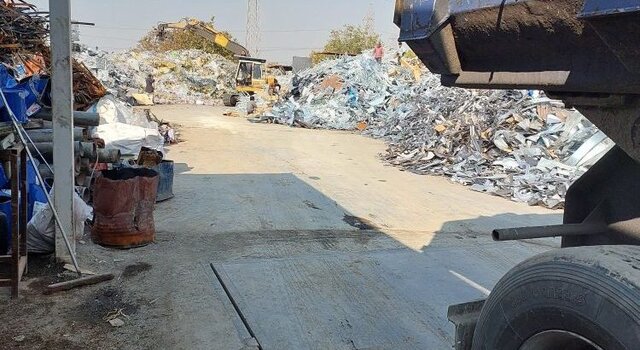 برخی ضایعاتی‌ها در کاشمر مکانی برای تجمع معتادان شده‌اند
