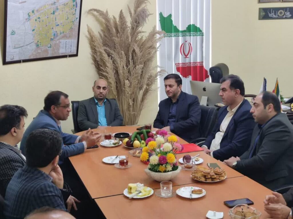 جلسه تجلیل بمناسبت روز شوراها در شهر رستمکلا