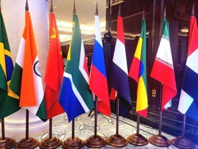 نقش کمرنگ دلار در بریکس