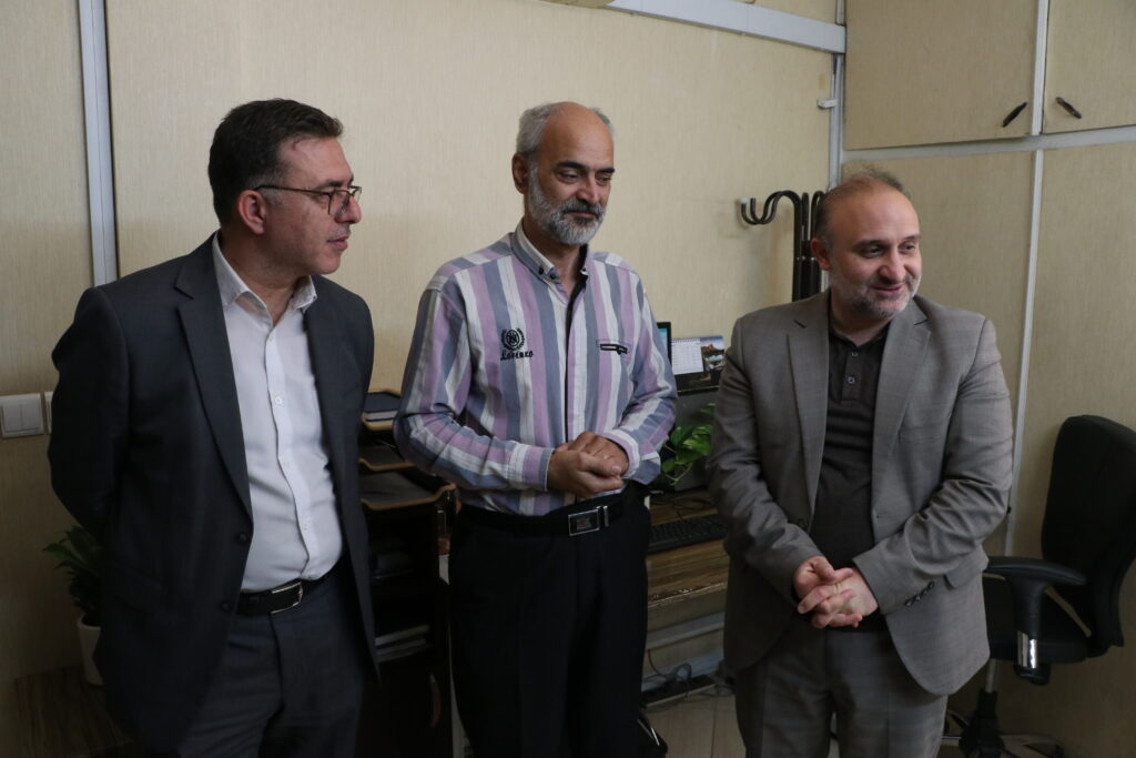 بازدید دو مقام استانداری خراسان از موسسه مطبوعاتی نخست