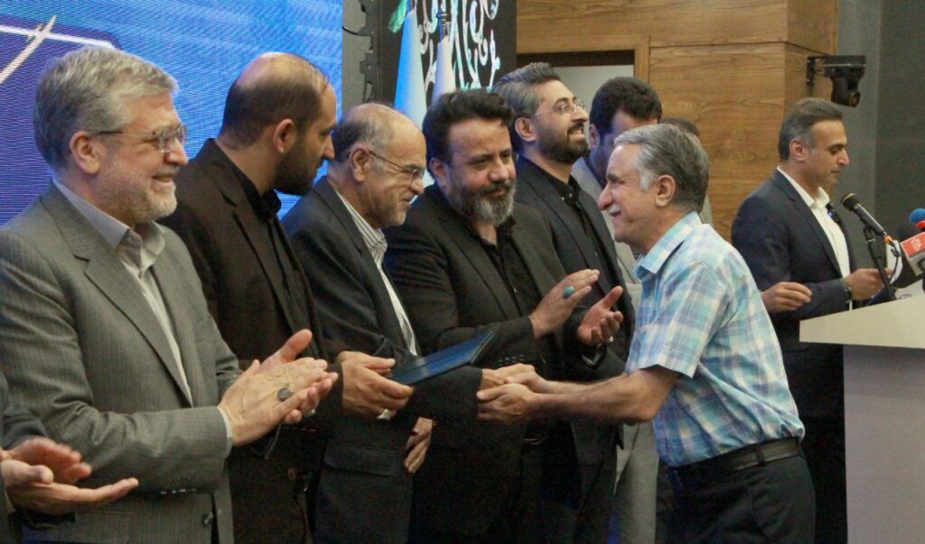 تقدیر از جمعی از خبرنگاران توسط شهرداری و شورای شهر مشهد