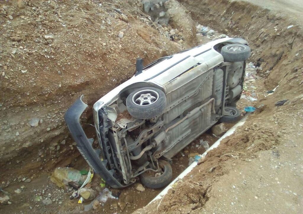سقوط مرگبار پژو ۴۰۵ به دره در جاده امامزاده داود