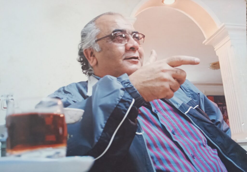 هرگز نمیرد آنکه دلش زنده شد به عشق