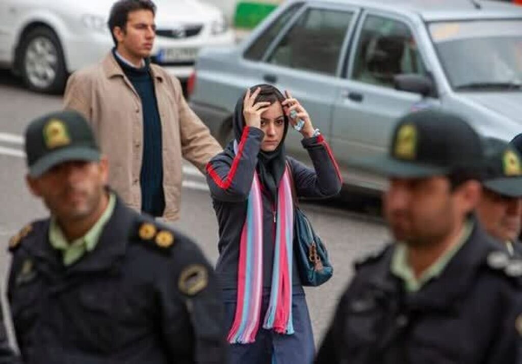 قانون حجاب اعتماد اجتماعی را از بین می‌برد