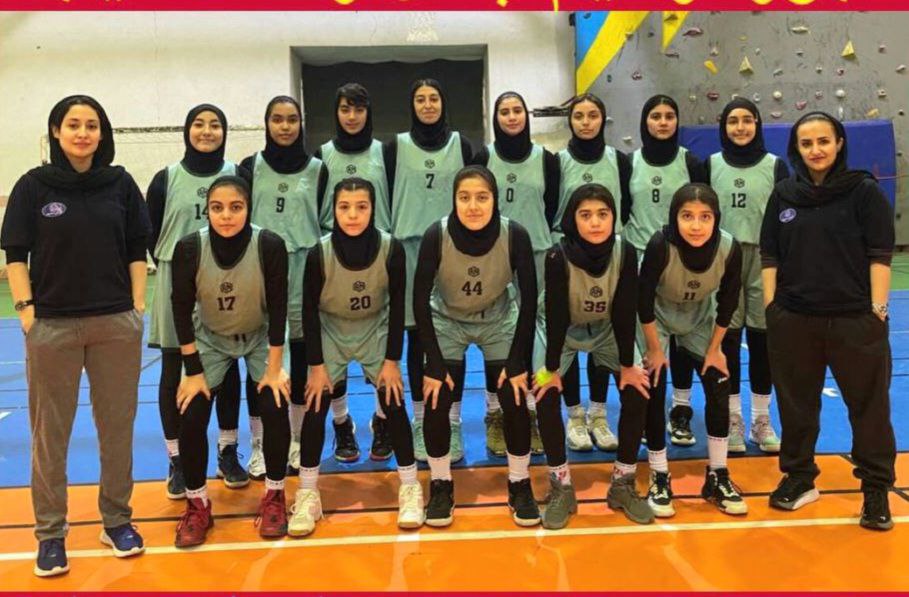 دختران نوجوان فرش مشهددرجمع مدعیان