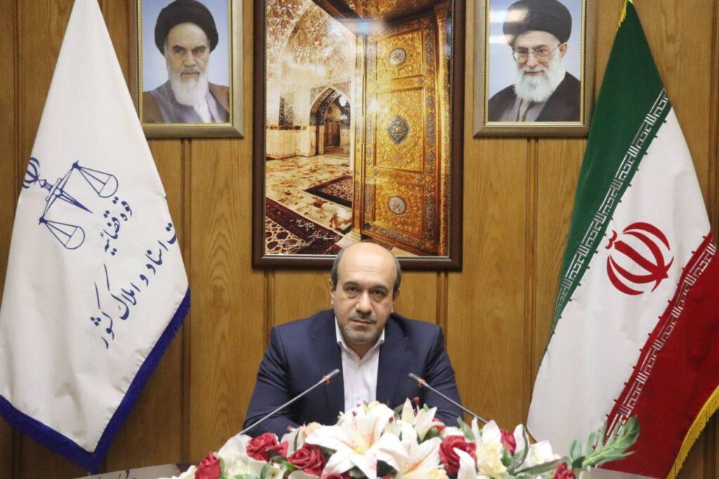 برنامه ابتکاری ثبت اسناد با هدف آگاهی بخشی عموم مردم و آشنایی با قانون الزام