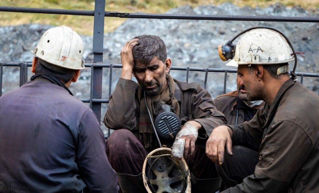 فشار اقتصادی سنگین بر دوش کارگران