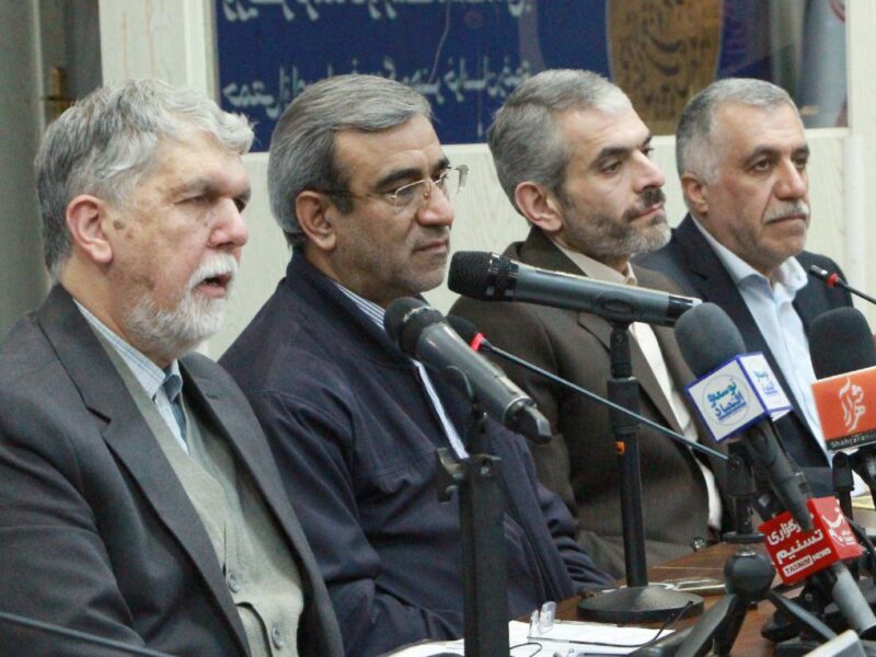 نشست صمیمی وزیر فرهنگ و ارشاد اسلامی با اصحاب فرهنگ