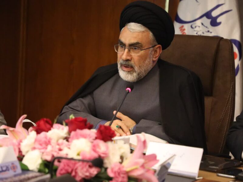 با همت و تلاش، کارنامه درخشانی را در ویترین نگاه مردم بگذاریم