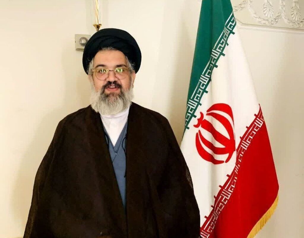نسل جوان با امید و آگاهی، پرچم انقلاب را به دست خواهد گرفت