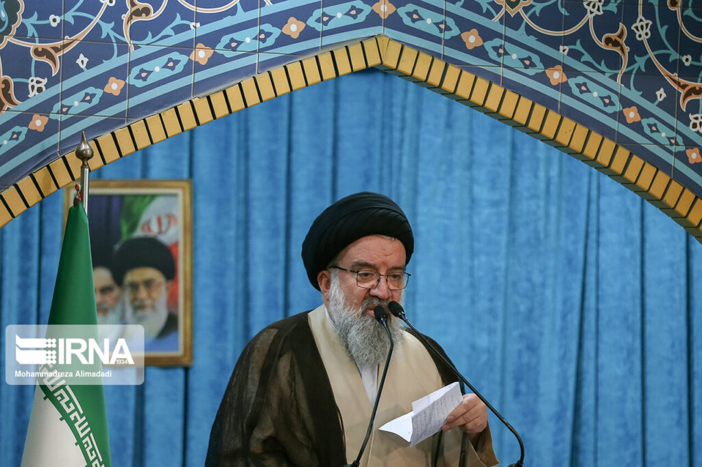آیت‌الله خاتمی: رئیس‌جمهور آمریکا تروریست‌پرور است
