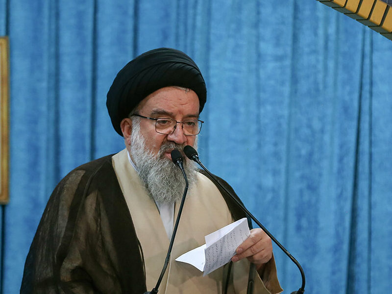 آیت‌الله خاتمی: رئیس‌جمهور آمریکا تروریست‌پرور است