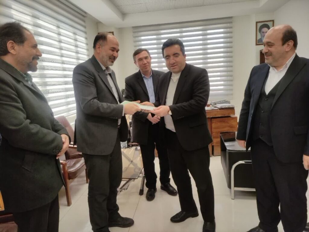  واگذاری ۱۴۰۰ قطعه سند مالکیت شرکت شهرک‌های صنعتی خراسان رضوی