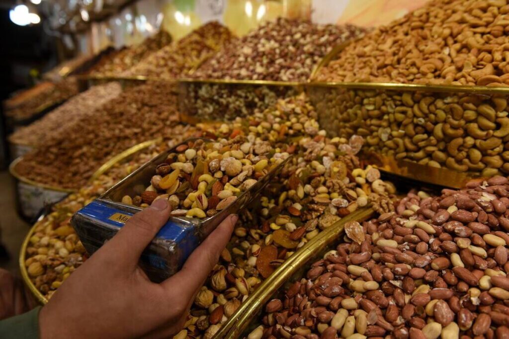 آجیل شب یلدا کیلویی چند؟