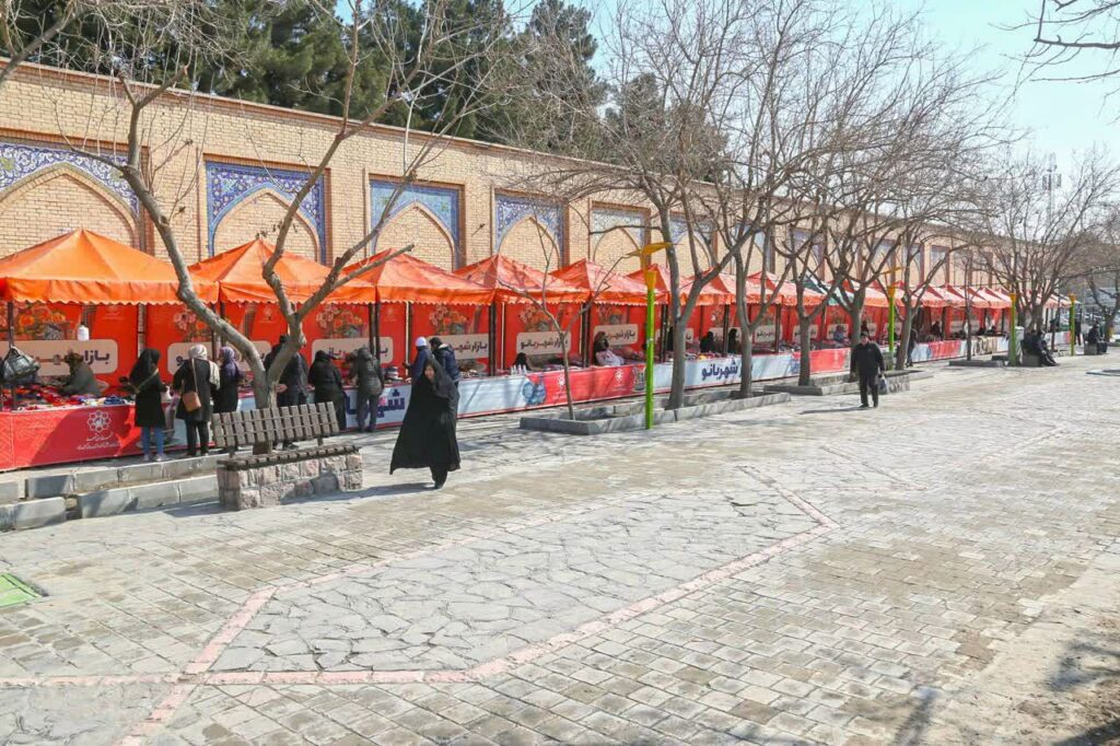 روزبازار صنایع دستی و مشاغل خانگی به بهره‌برداری رسید 
