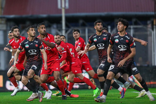 پرسپولیس همچنان در کورس قهرمانی با سپاهان و تراکتور است