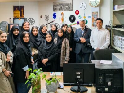 بازدید دانشجویان عکاسی از بیناد پژوهش های آستان قدس رضوی