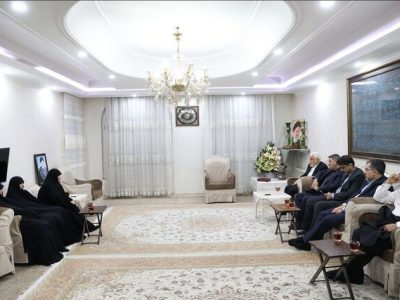 دیدار معاون اول رئیس‌جمهور با خانواده‌های آیت‌الله رئیسی