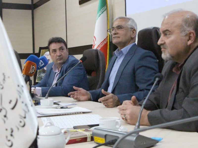 از عملکرد فدراسیون فوتبال ناراضی هستیم