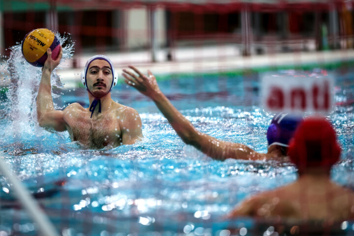 خاکبان: تیم ملی واترپلو باید حمایت شود