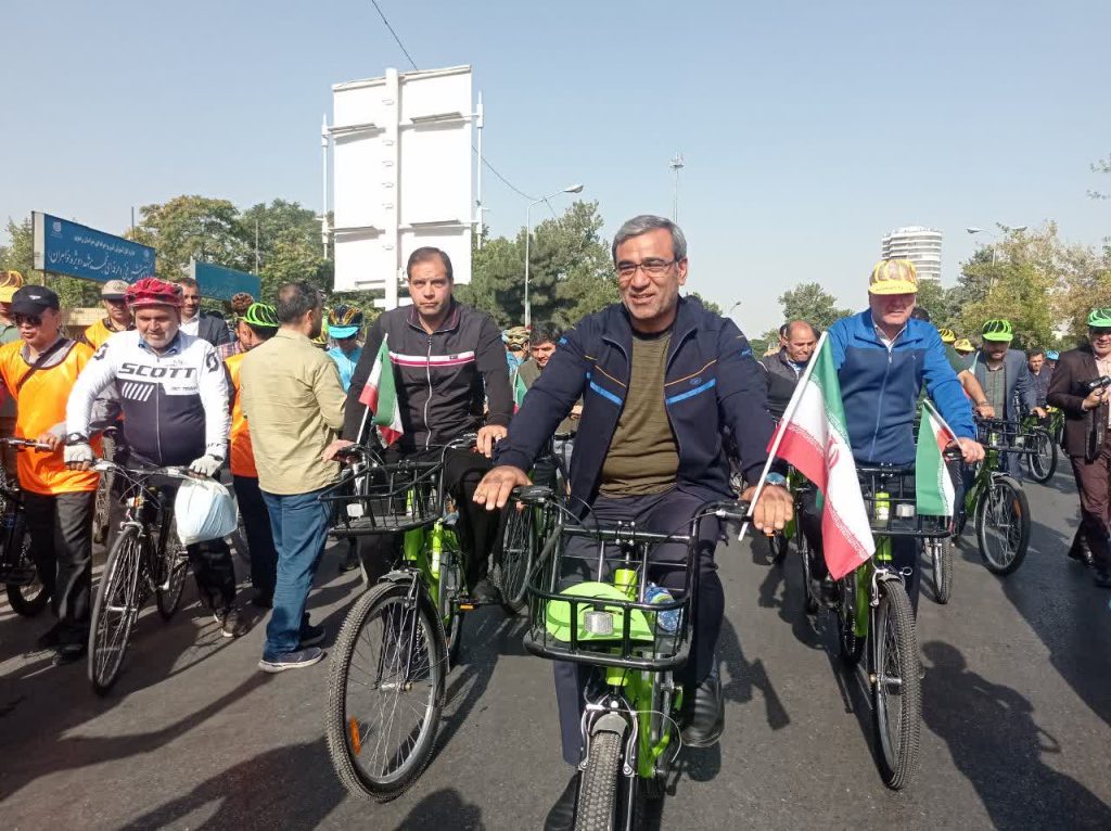 همایش دوچرخه‌سواری «سه‌شنبه‌های بدون خودرو» در مشهد