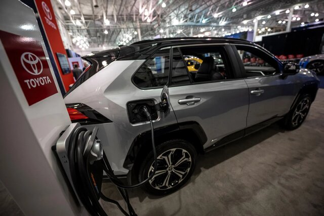 نان تویوتا و هوندا آجر شد!