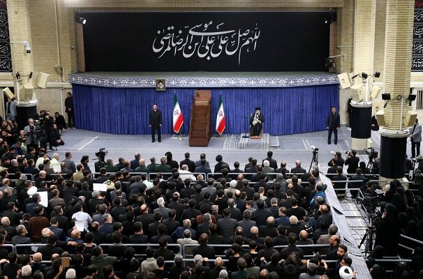 رهبر انقلاب: باید از رئیس جمهور پرتلاش حمایت شود