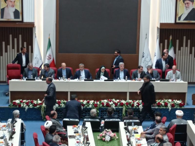 توسعه حمل و نقل ریلی مشهد در دستور کار شورای اداری خراسان رضوی