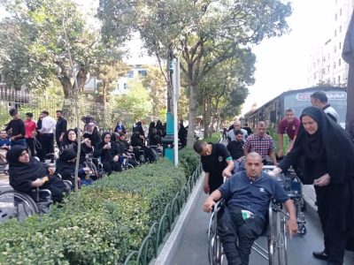 پیاده‌روی معنوی توان‌خواهان آسایشگاه شهید فیاض‌بخش مشهد به سوی حرم رضوی