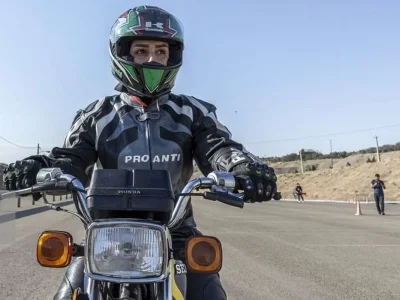 موتورسواری زنان در بنبست سنتگرایی