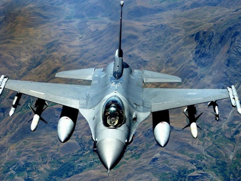 خلبانان چقدر حقوق میگیرند؟