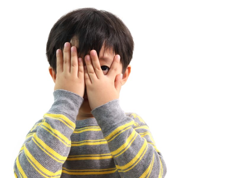 ریشه های حس خجالت و کمرویی در جمع : دلایل و راهکارها