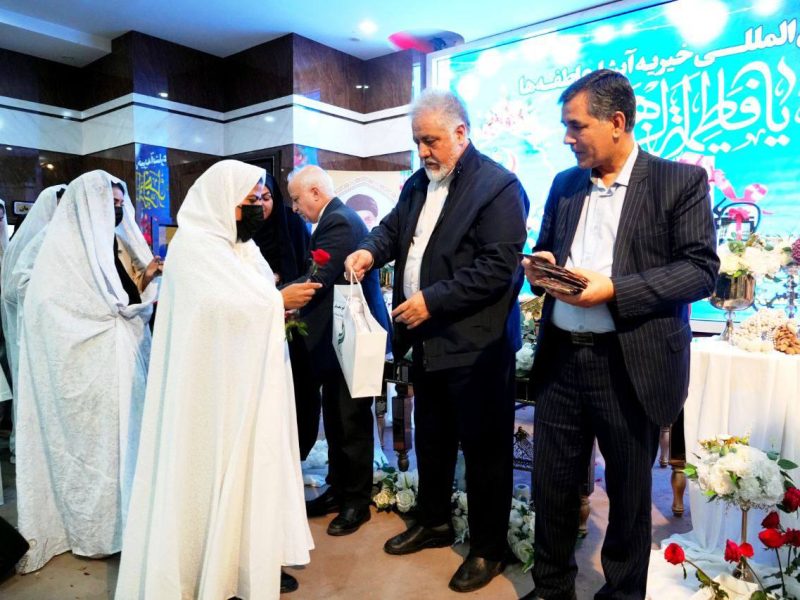 تصاویری از جشن ازدواج ۱۱۰ زوج جوان در مجتمع گل نرگس مشهد