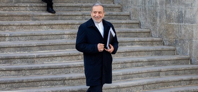 عراقچی: در روزهای اخیر تماسی با ویتکاف نداشتهایم