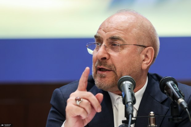 فرزند مشهد ، اجازه اعطای نشانِ ویژه مشهدالرضا را به خودش نداد…