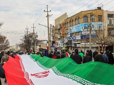 در راهپیمایی ۲۲ بهمن؛ حضور مردم، زودتر از مسئولان